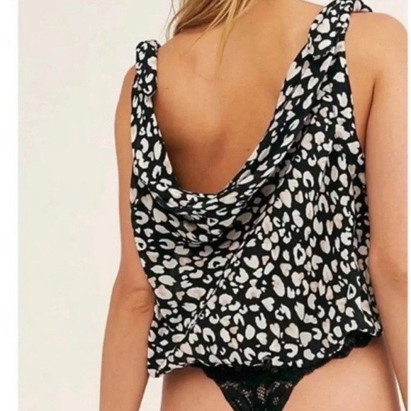 Free People Women's Bare It All Black Animal Print Bodysuit Size M Lace NEW - Picture 2 of 12